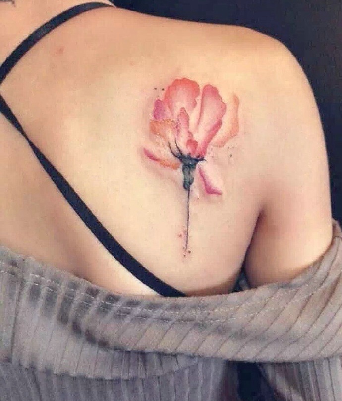 适合女生的漂亮唯美花朵纹身图案