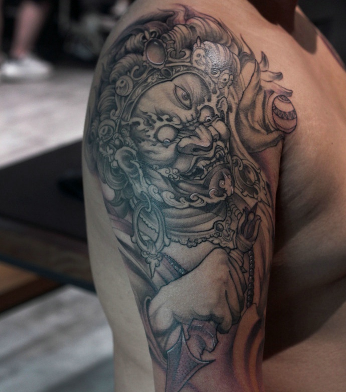 大臂经典传统的大黑天纹身图案