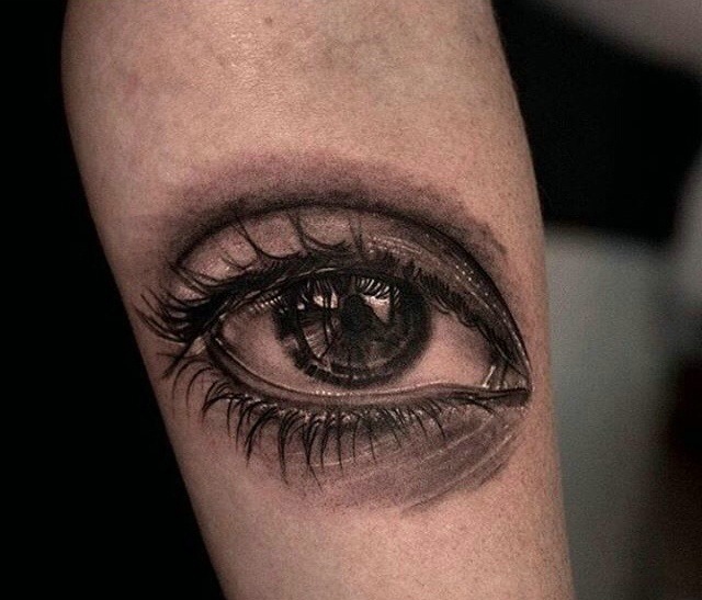 经典明亮的手臂3d眼睛纹身图案