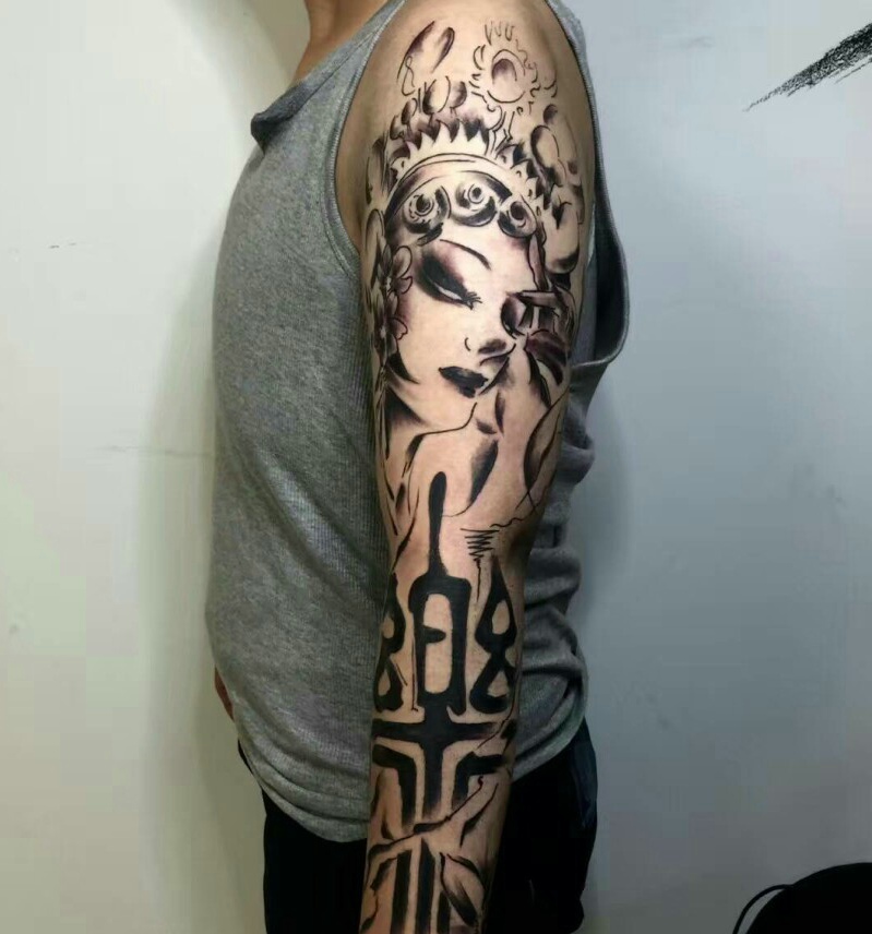 花臂水墨图腾纹身图案个性无比