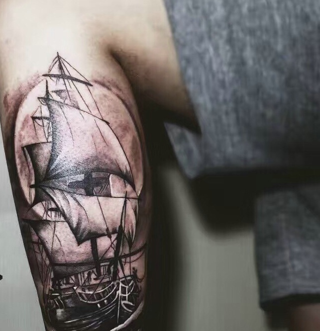 包小腿黑白帆船纹身图案具有男人味