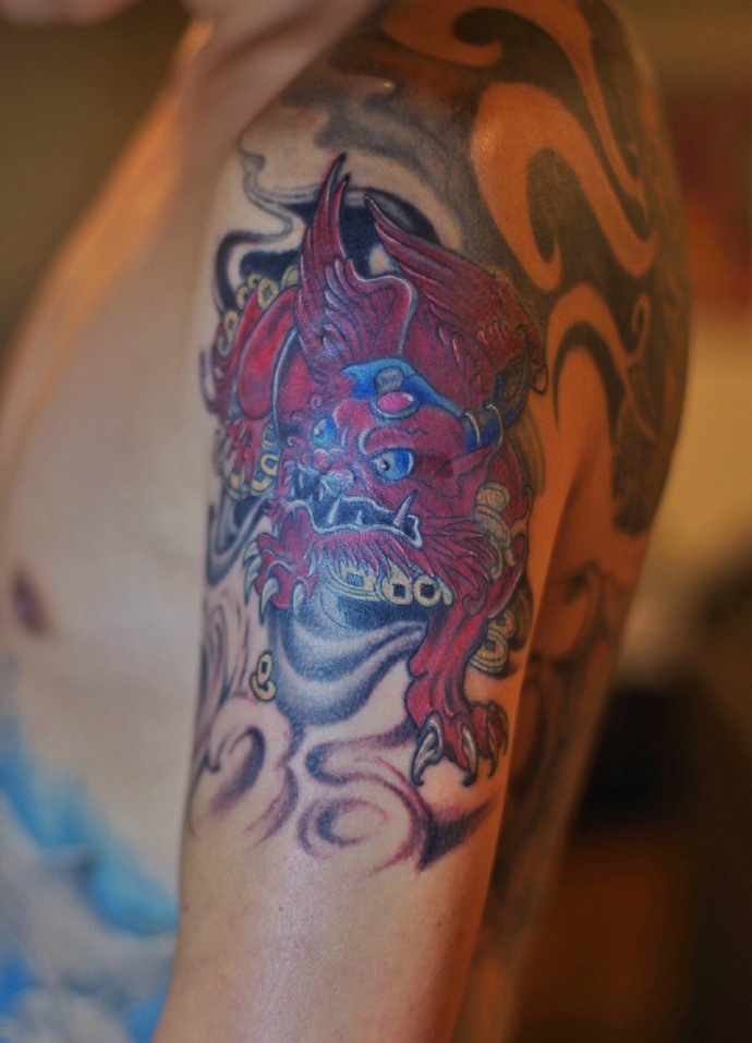 让人抓狂的经典红麒麟纹身图案