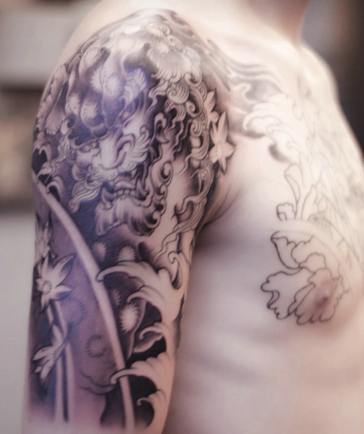 黑灰半甲纹身图案有点蒙蒙的感觉