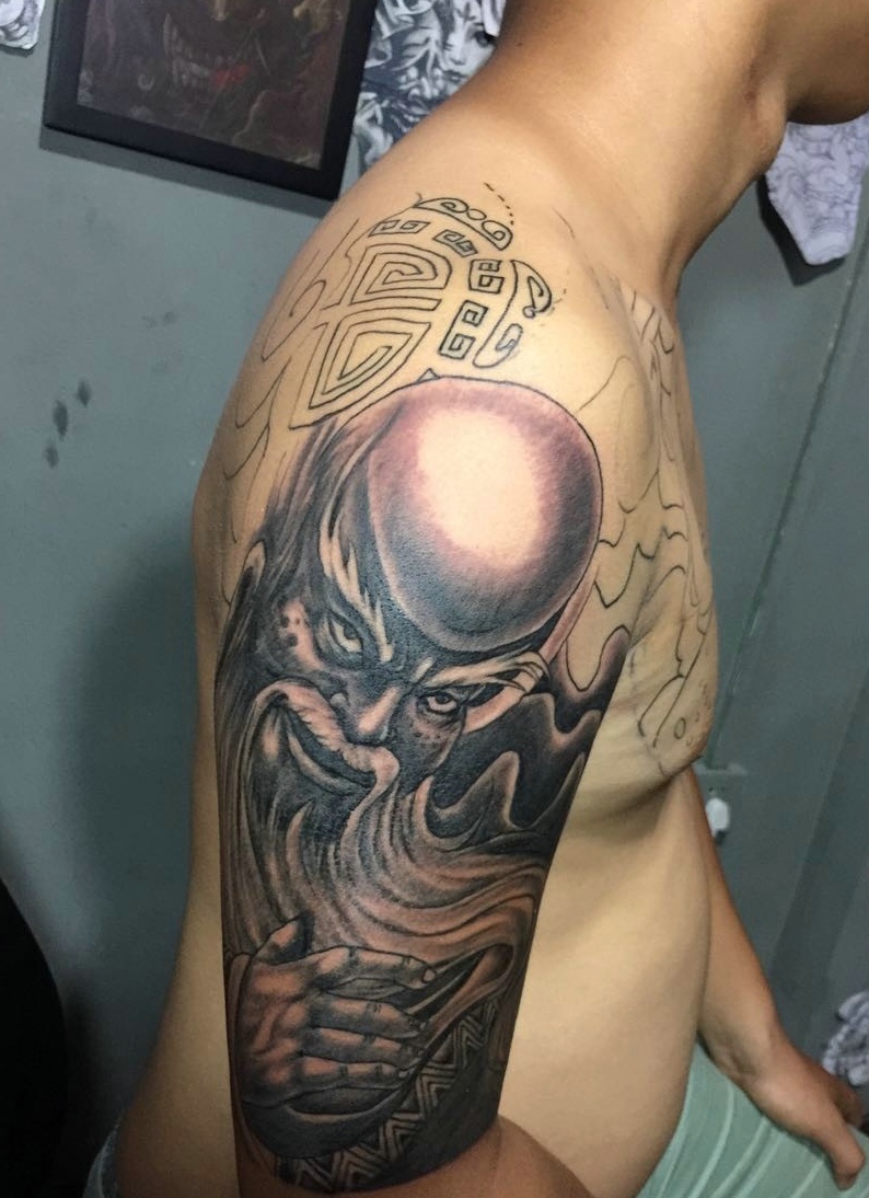 未完成的手臂寿仙半甲纹身图案