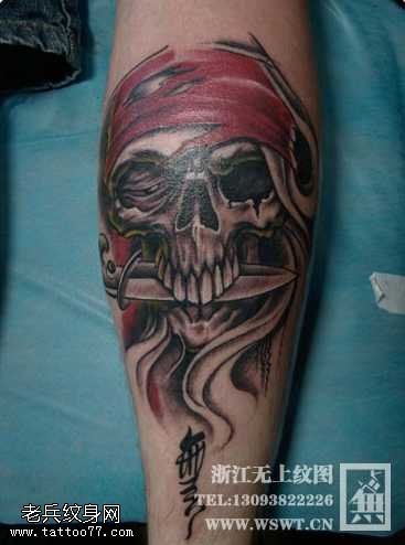 腿部海盗骷髅纹身图案