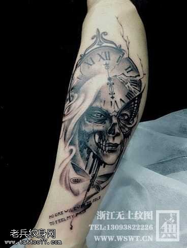 腿部魔鬼闹钟纹身图案