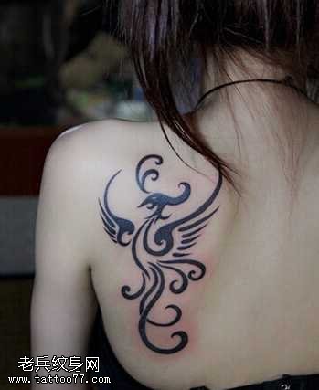 肩部黑凤凰纹身图案