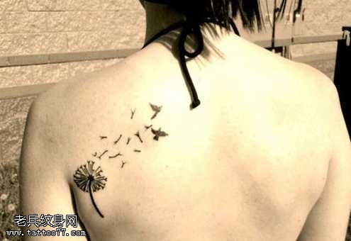 背部唯美薄公英纹身图案