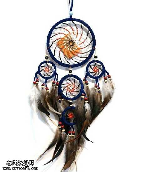 手稿个性彩捕梦网纹身图案