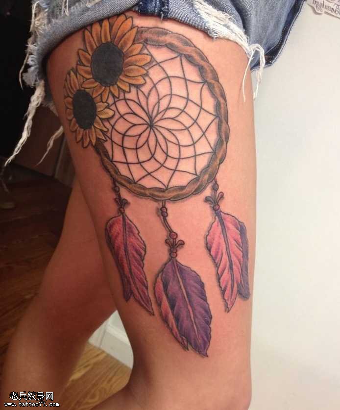 腿部很个性捕梦网纹身图案