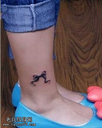 小蝴蝶结纹身图案