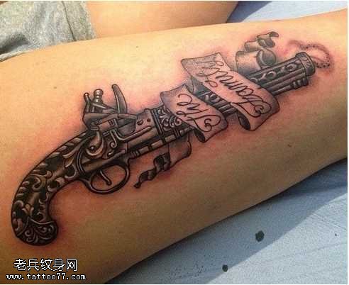 一战手枪纹身图案