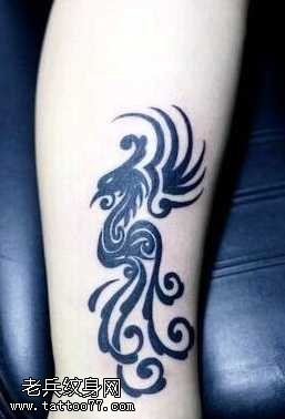 腿部凤凰图腾纹身图案