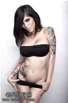 背部女人纹身图案