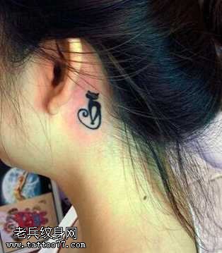 小巧小猫咪纹身图案