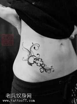 腹部花藤纹身图案
