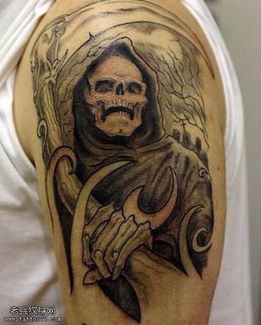 胳膊黑灰死神纹身图案