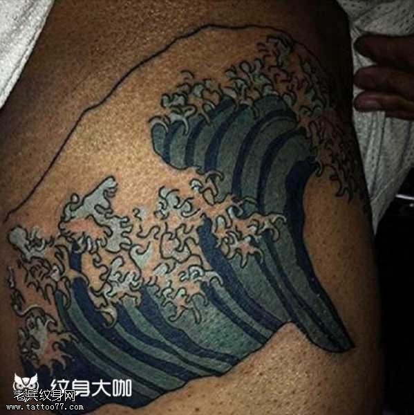 腰部水浪纹身图案