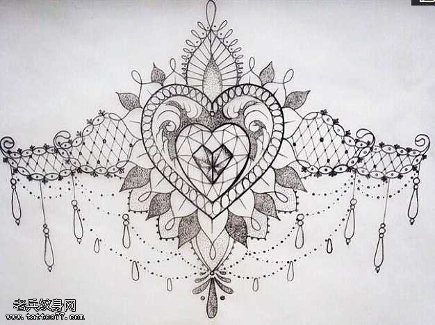 手稿爱心纹身图案