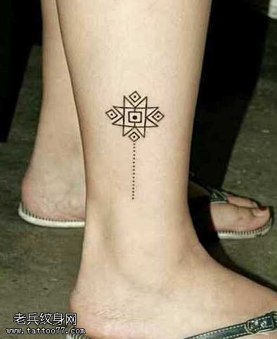 腿部唯美小小纹身图案