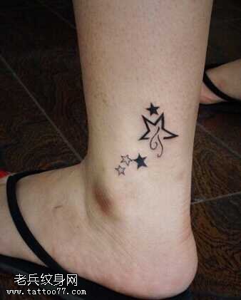 腿部清新五星纹身图案