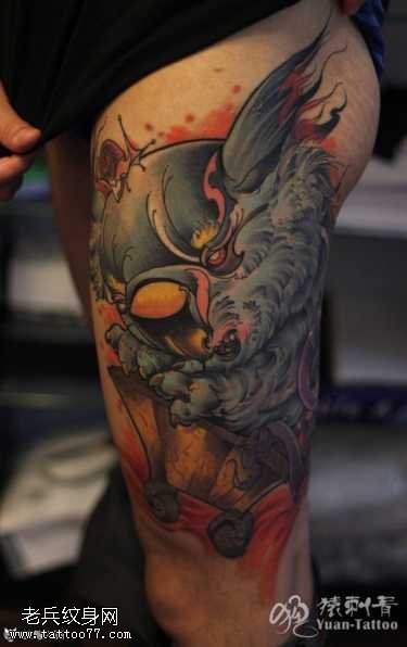 腿部皮怪兽纹身图案