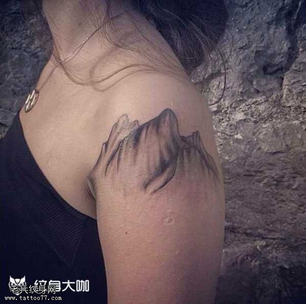 胳膊大山纹身图案
