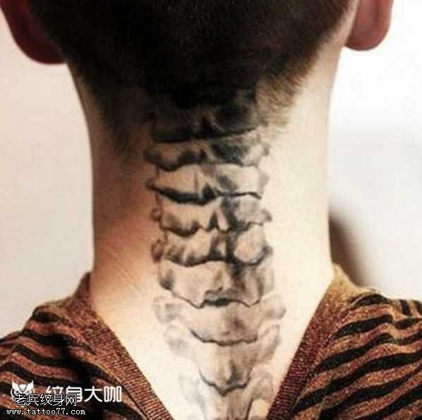 脖子骨骼纹身图案
