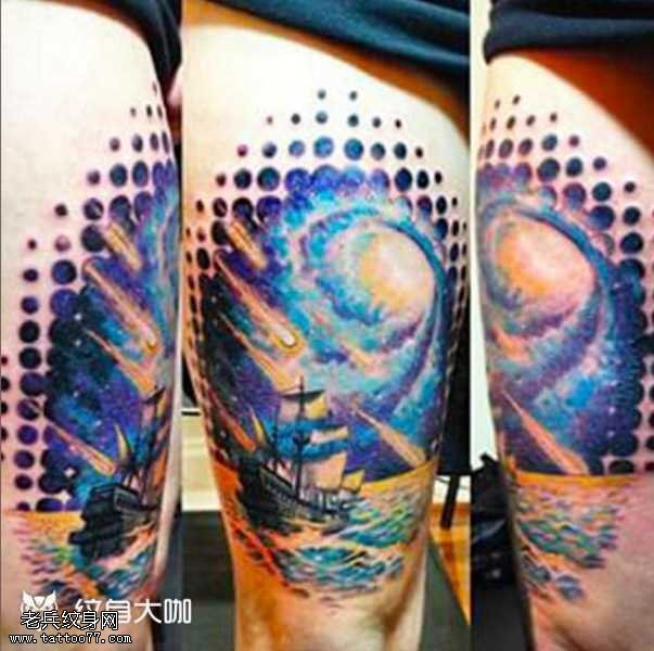 腿部星空船纹身图案