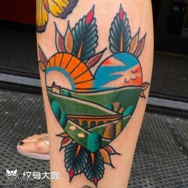 腿部心形美丽房纹身图案