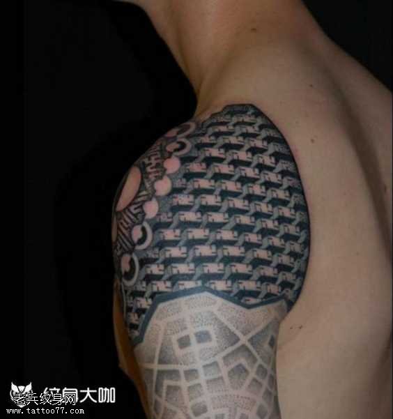 肩部科幻图腾纹身图案
