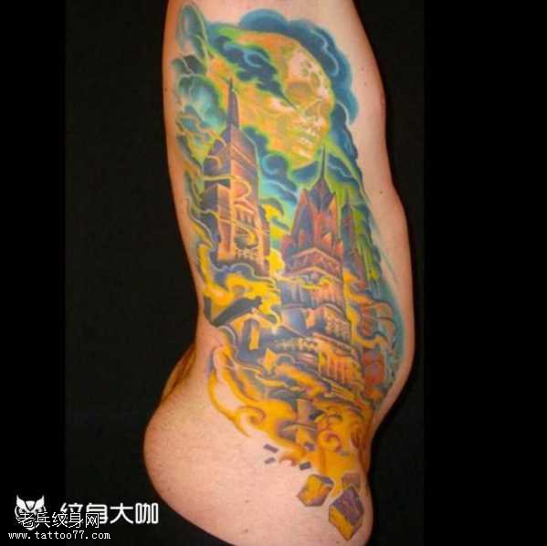 腰部黄云建筑纹身图案