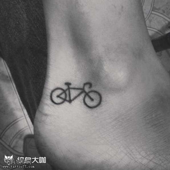 脚部自行车纹身图案