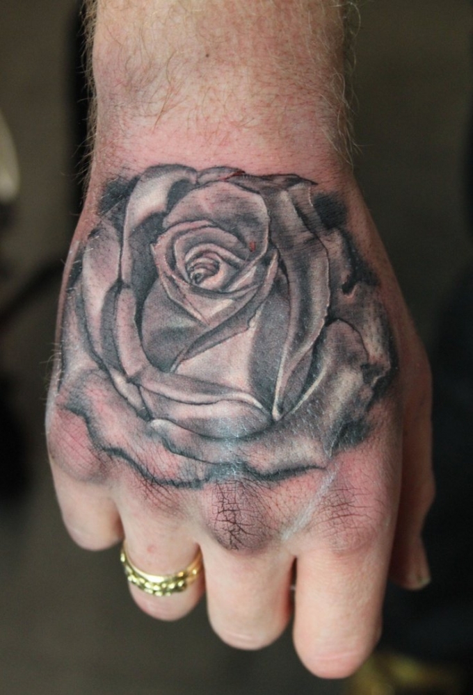 40款满手背玫瑰花纹身图案