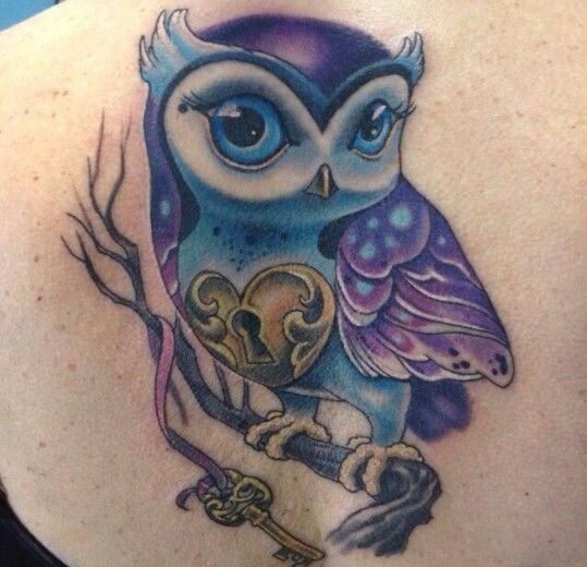 超级萌化的黑色点刺猫头鹰纹身图案