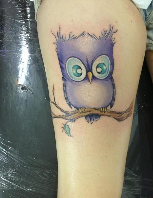 超级萌化的黑色点刺猫头鹰纹身图案
