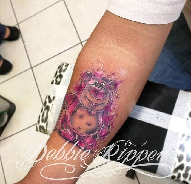 草莓、Lotso Bear、还有重影的文字纹身图案