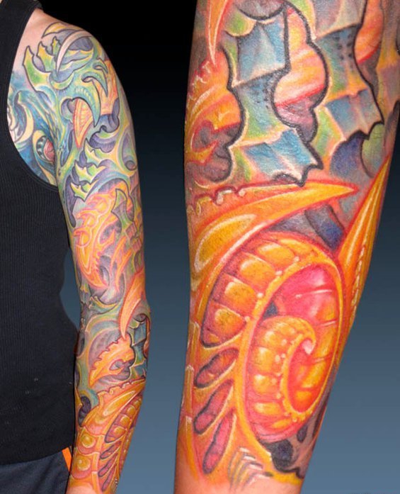 很夸张的恐怖的花腿生物机械纹身图案