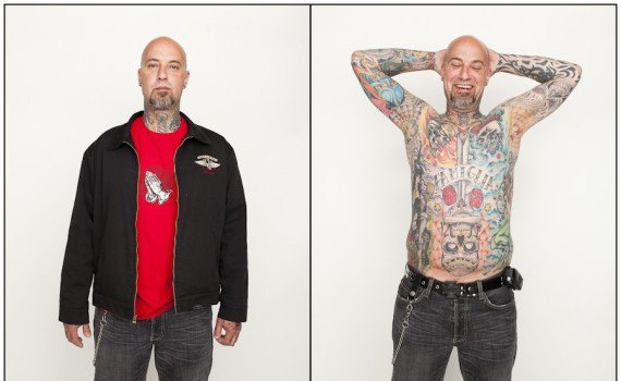 高大的男子全甲纹身图案