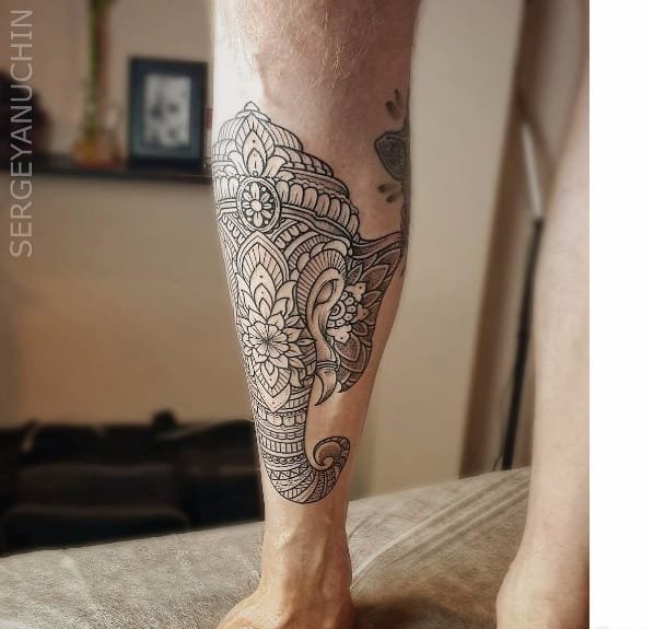 看起来很迷人的女性线条纹身图案