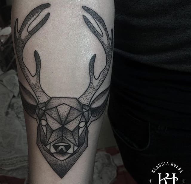 各种黑色点刺动物纹身图案