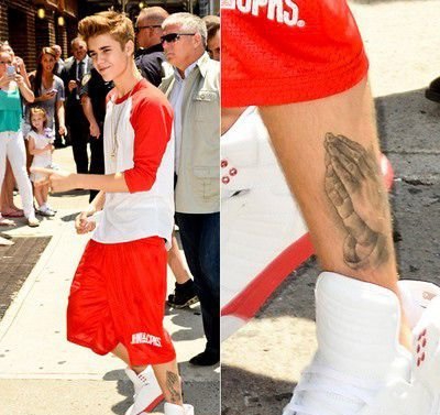 黑灰色十字架吊坠祈祷之手纹身图案