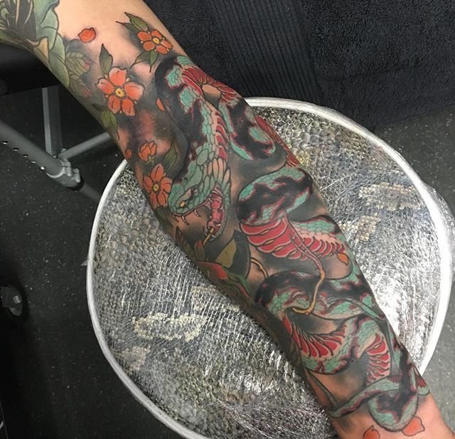 传统风格的小花纹身图案