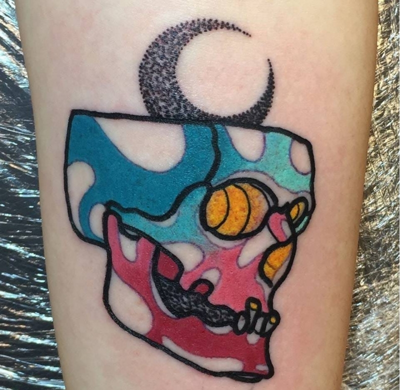 大腿上的几何图形猫头鹰纹身图案