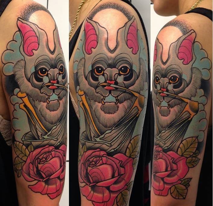 大腿上的几何图形猫头鹰纹身图案