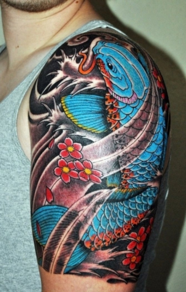 半甲莲花和鲤鱼图案纹身