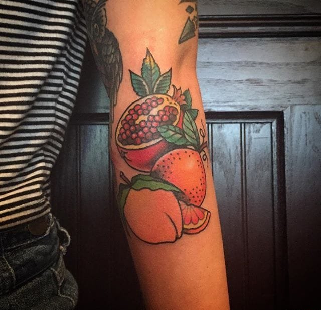 22款各式各样的桃子图案纹身