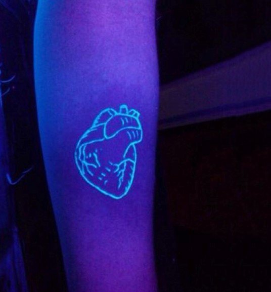 10款帅气的荧光隐形纹身图案