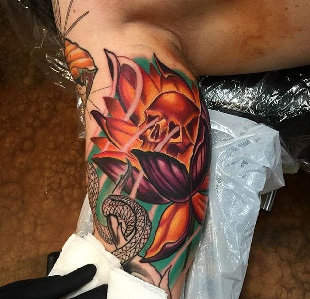 New School风格大腿三眼象纹身图案