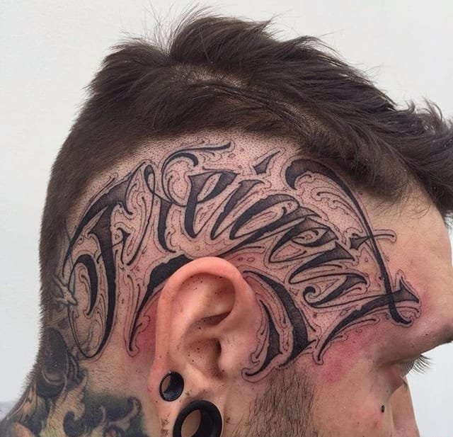 抽象的刻字纹身图案来自戈尔多